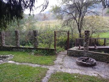 Фото номера Дом с 2 спальнями Дома для отпуска Cabana dintre Brazi г. Veţel 33